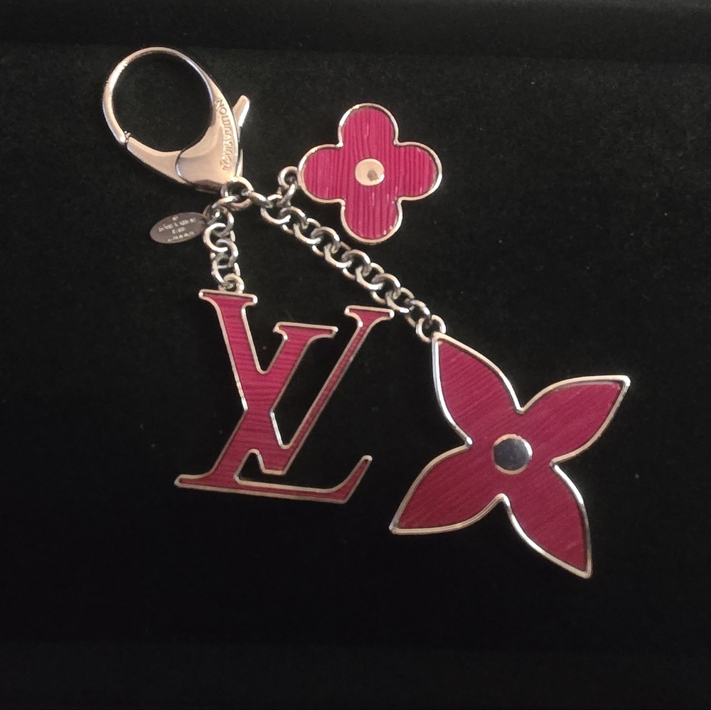 Louis Vuitton Fleur d'Epi Bag Charm - Fuchsia